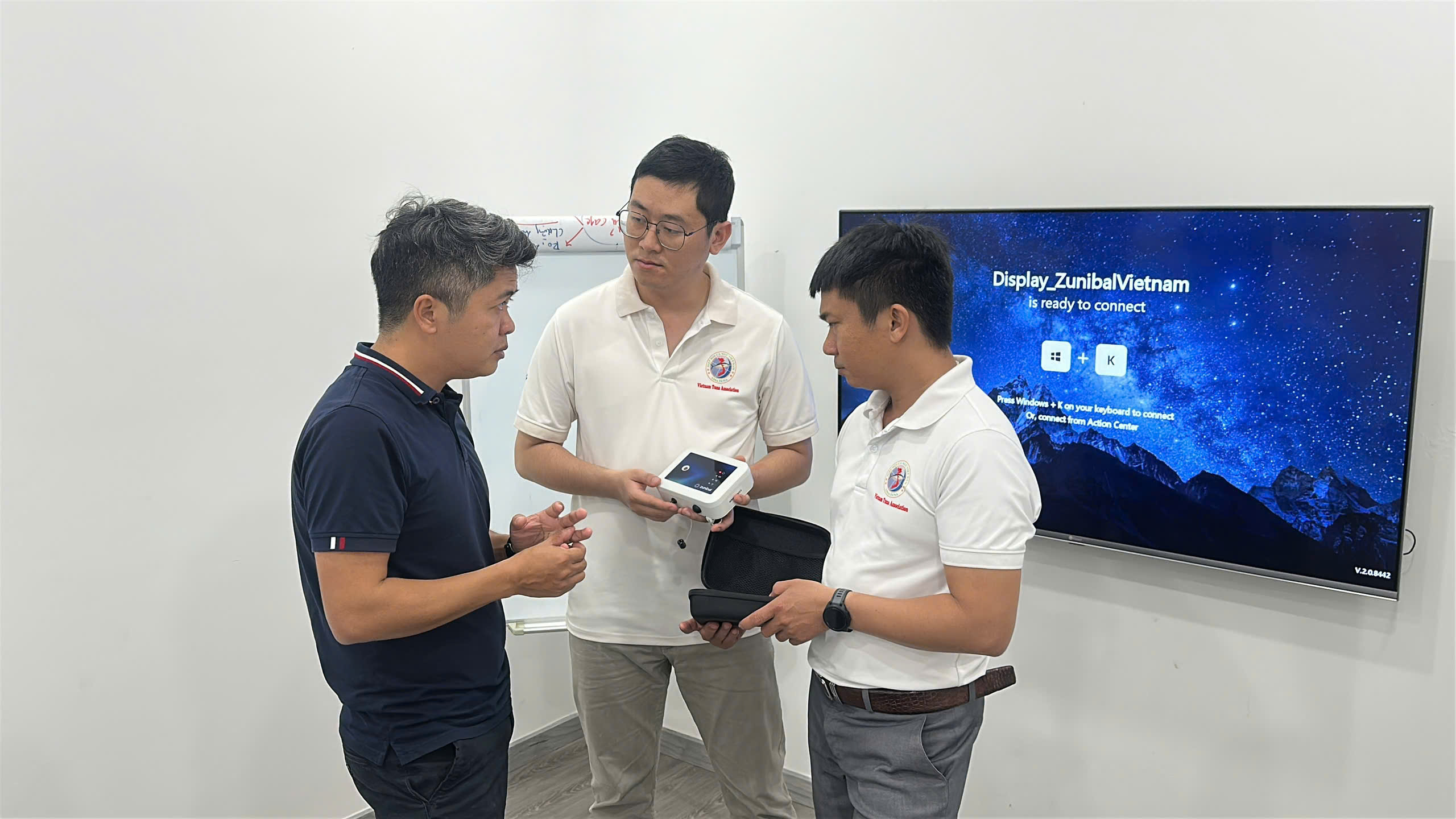 Image to illustrate the article:  MEETING AND DELIVERY OF ZUNIBAL ELECTRONIC MONITORING (EM) CAMERA EQUIPMENT 