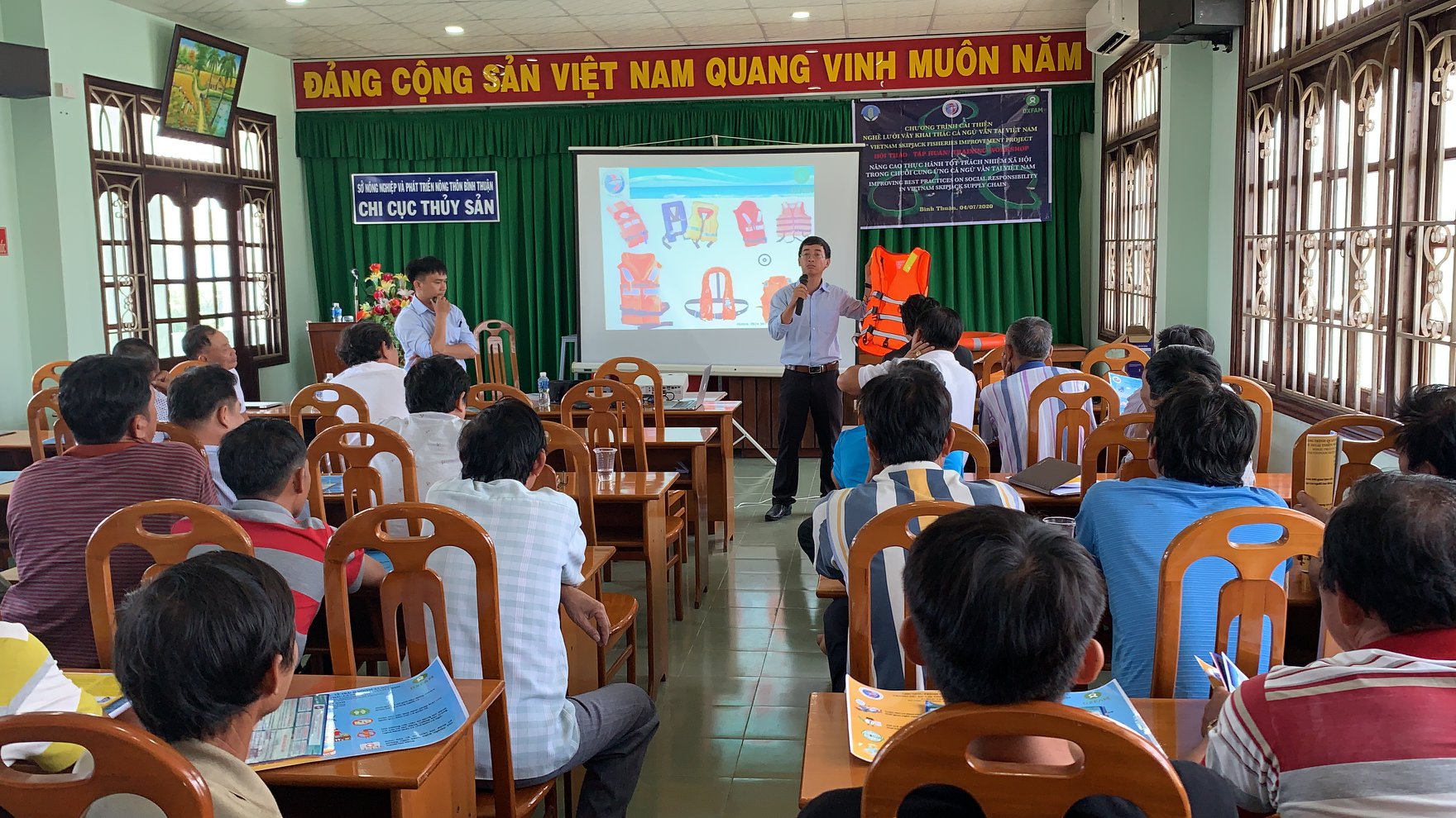 TẬP HUẤN - ĐỐI THOẠI VỀ NÂNG CAO TRÁCH NHIỆM XÃ HỘI TRONG NGHỀ CÁ