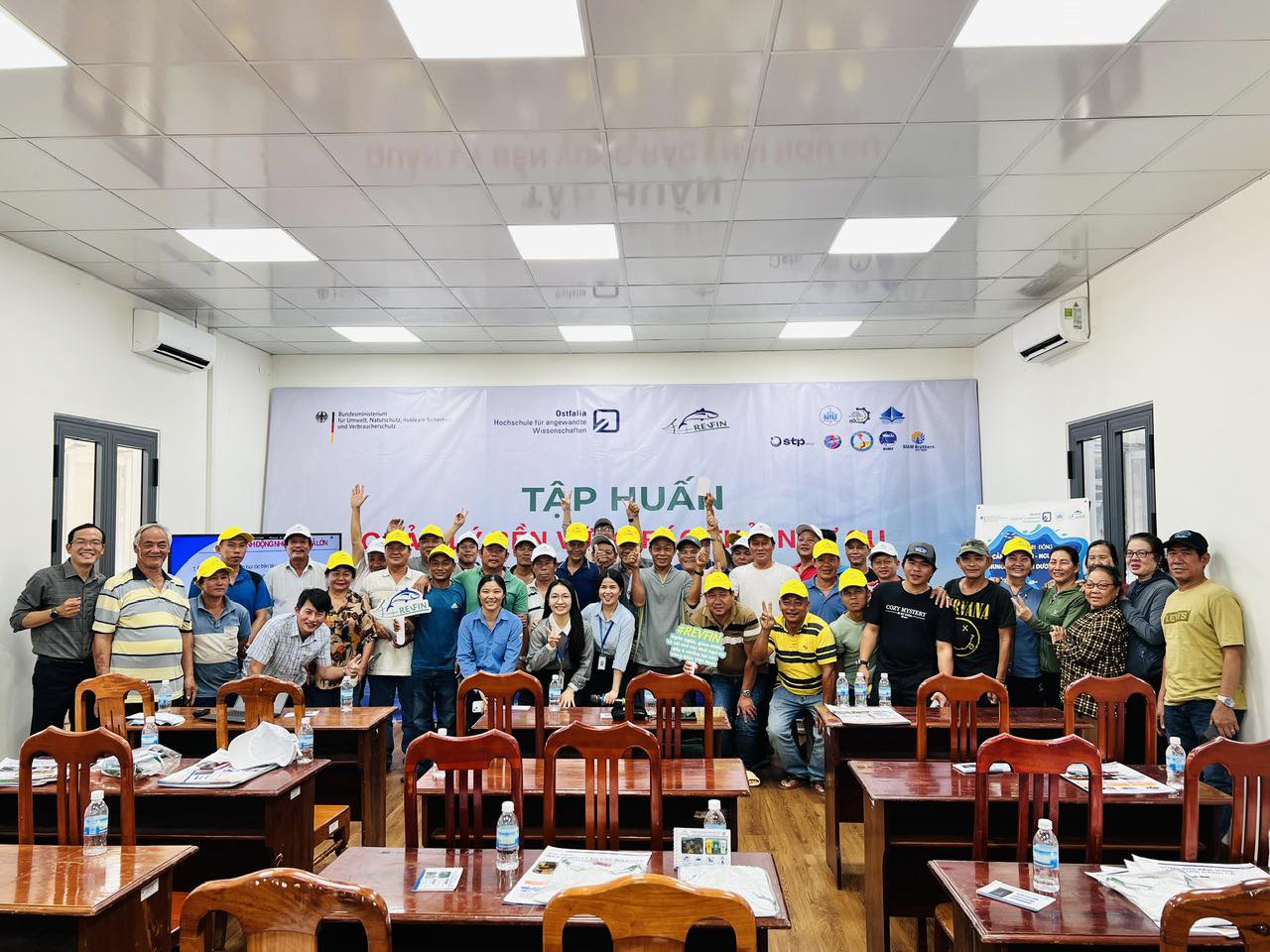 Tập huấn cộng đồng hướng đến giảm thiểu rác thải ngư cụ và phát triển nghề cá bền vững